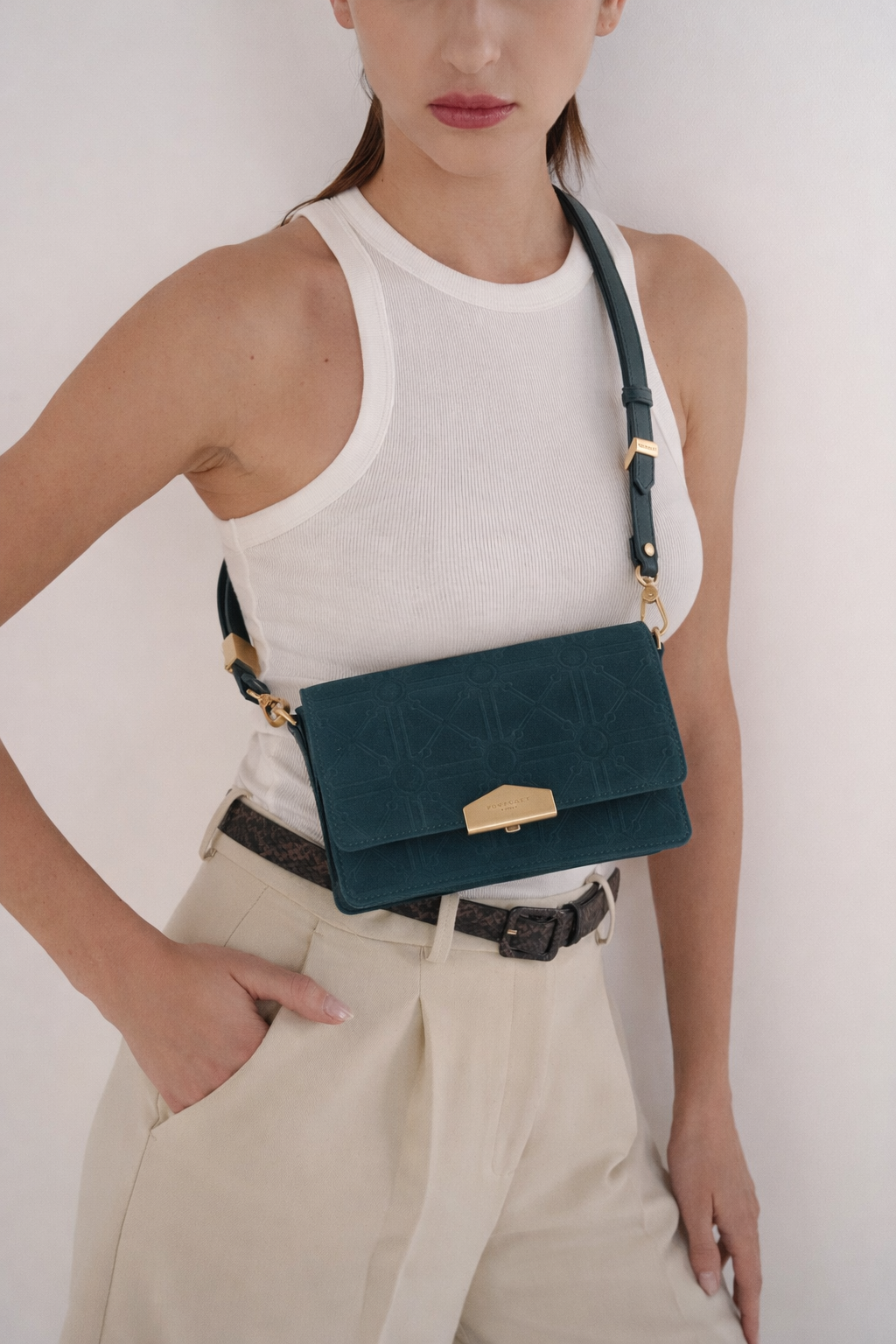 Anjou NEO DAIM - PM pétrole