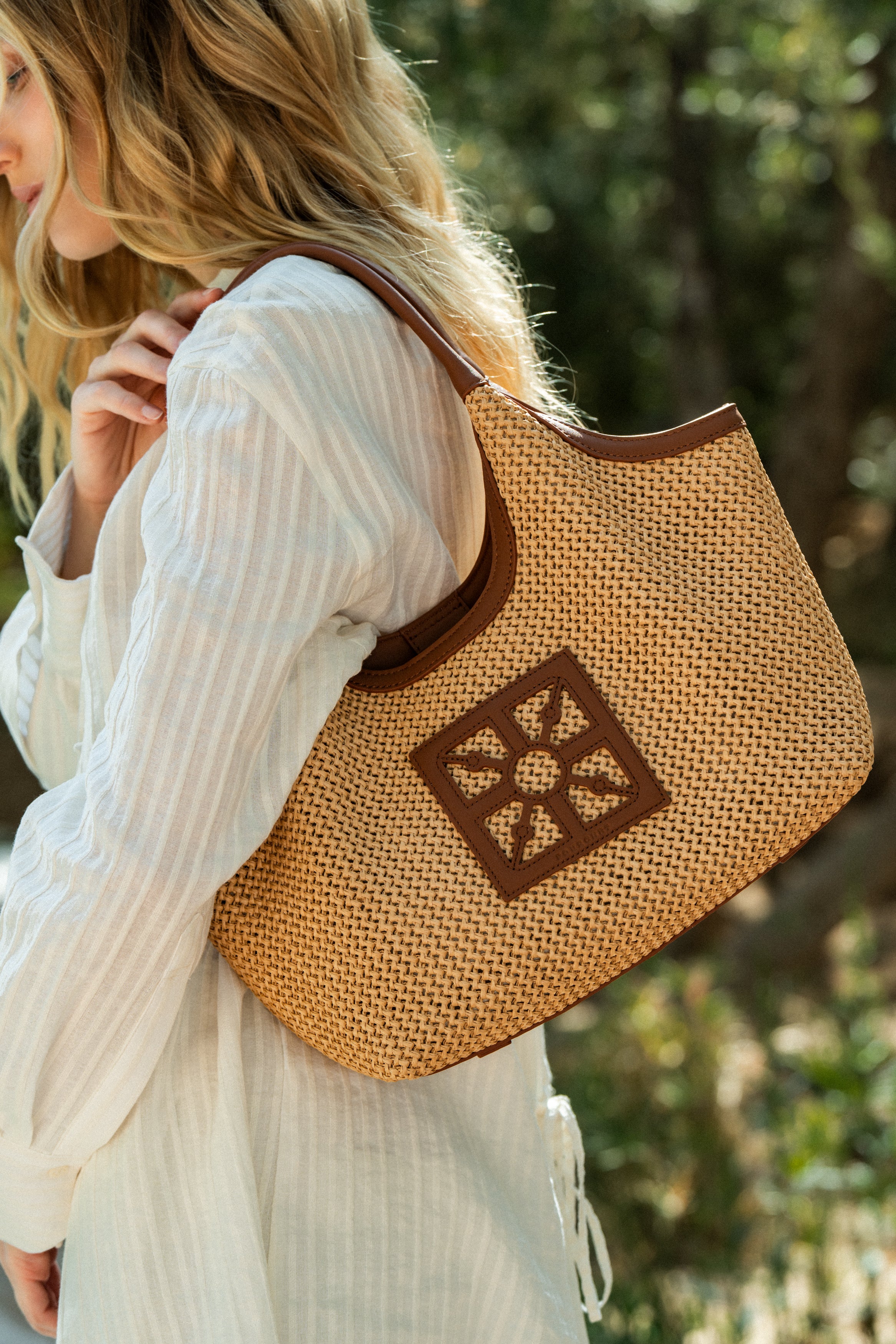 Riviera - Petit porté épaule gold