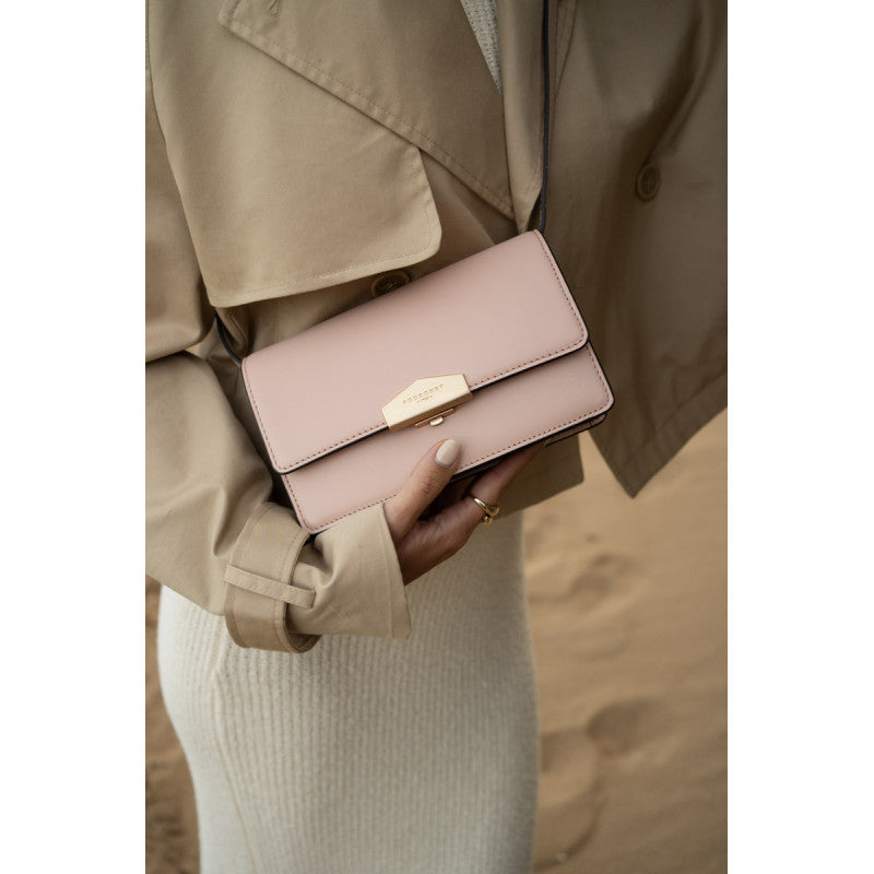 Small powder pink shoulder bag